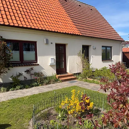 Kuestenbude Strandhaus 2 * Grömitz